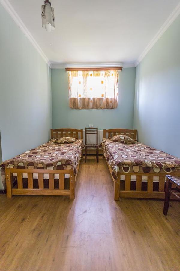 Hotel Nini Kazbegi Exterior photo
